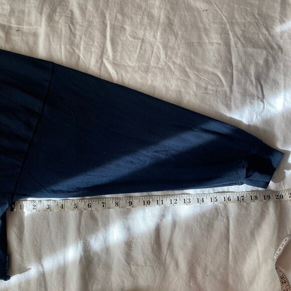 Disney The Lion King Hakuna Matata Dark Blue Cropped Spirit Jersey Size Medium - Picture 9 of 9